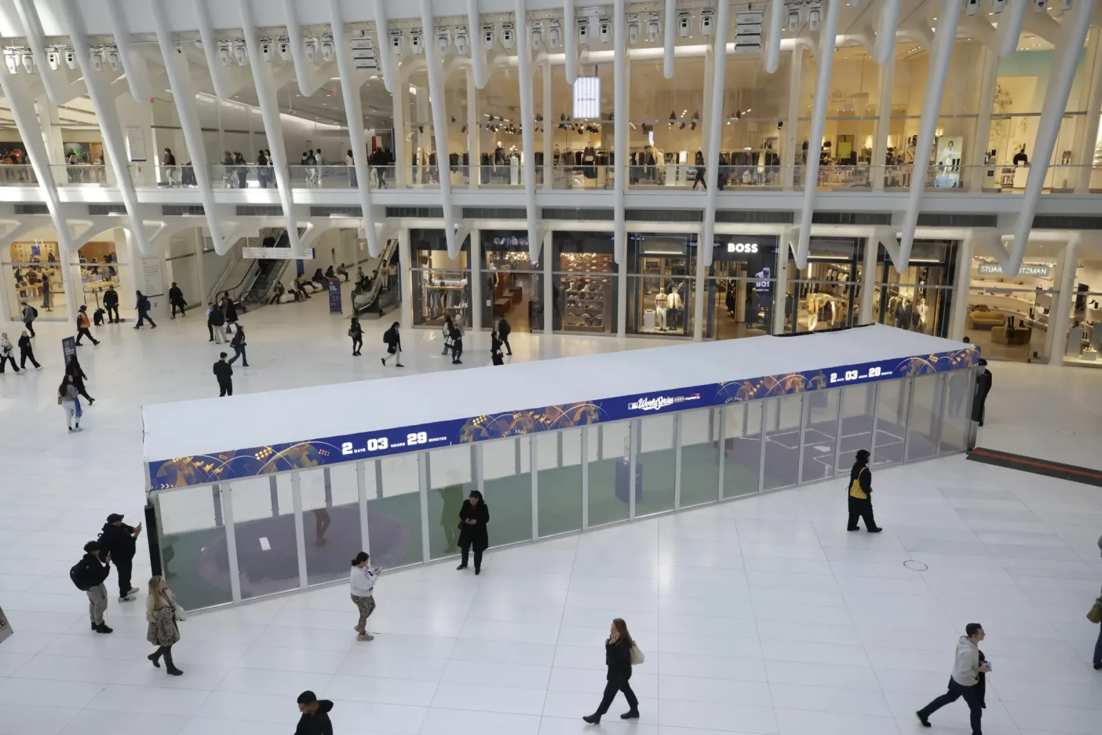 Overhead view of the 65 foot Smart Plexi® box in the Oculus
